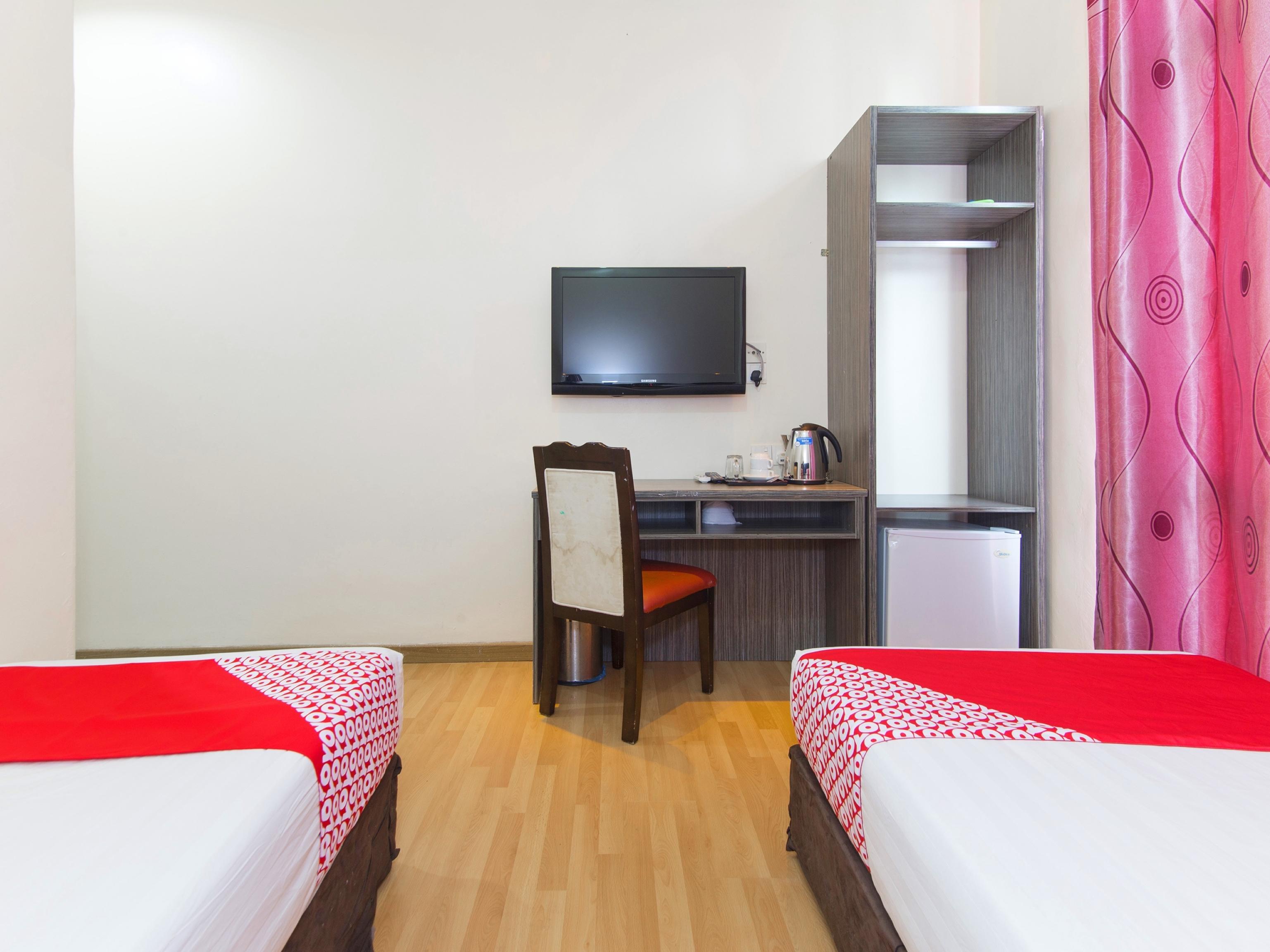 Super Oyo 331 I Boutique Hotel Petaling Jaya Esterno foto