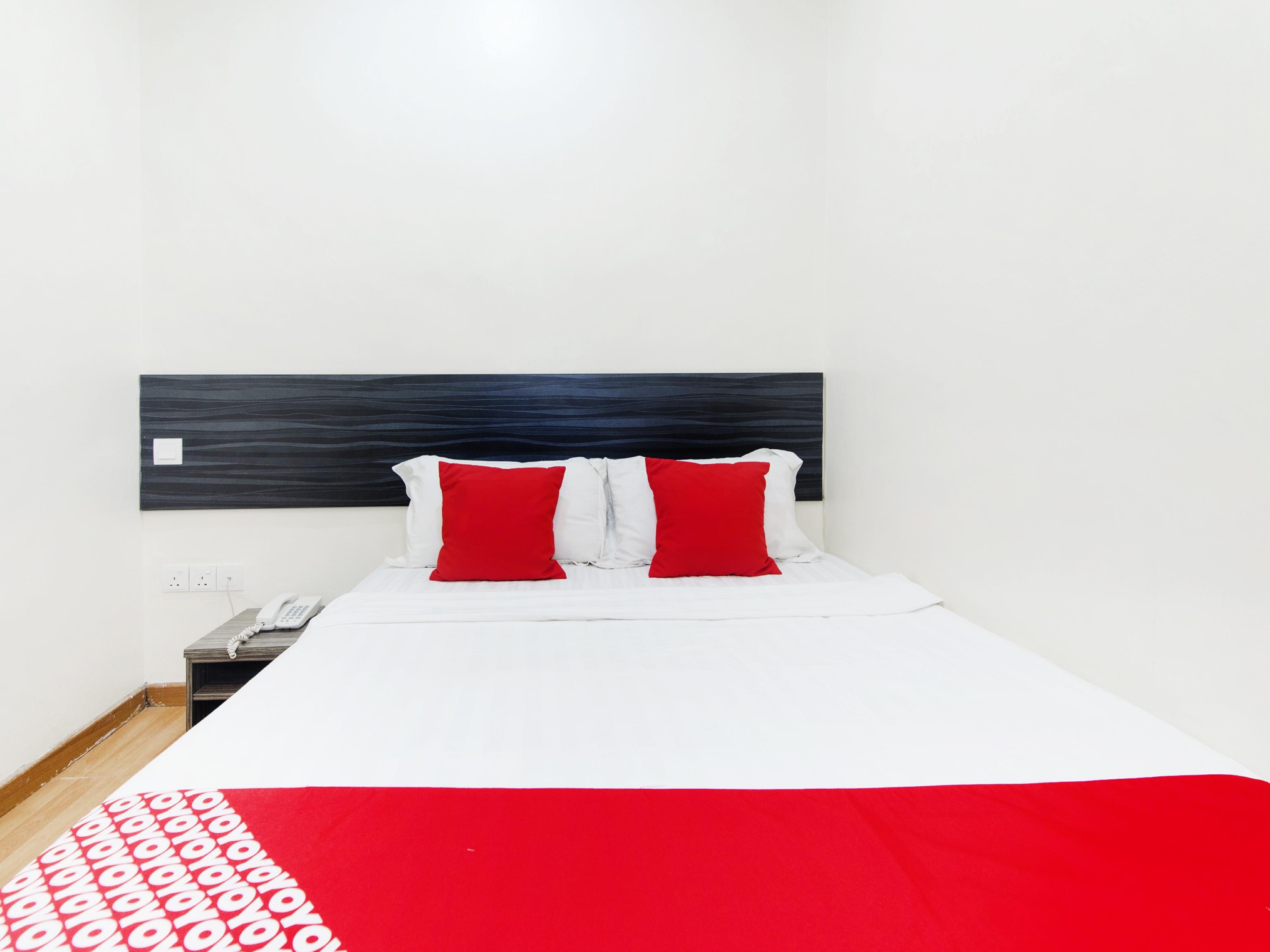 Super Oyo 331 I Boutique Hotel Petaling Jaya Esterno foto