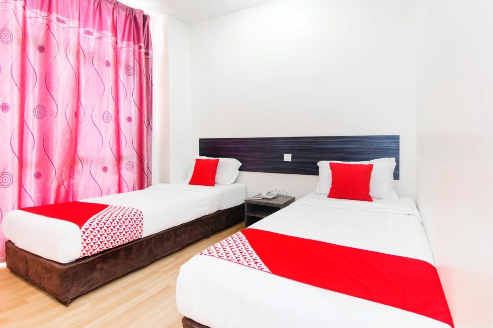 Super Oyo 331 I Boutique Hotel Petaling Jaya Esterno foto