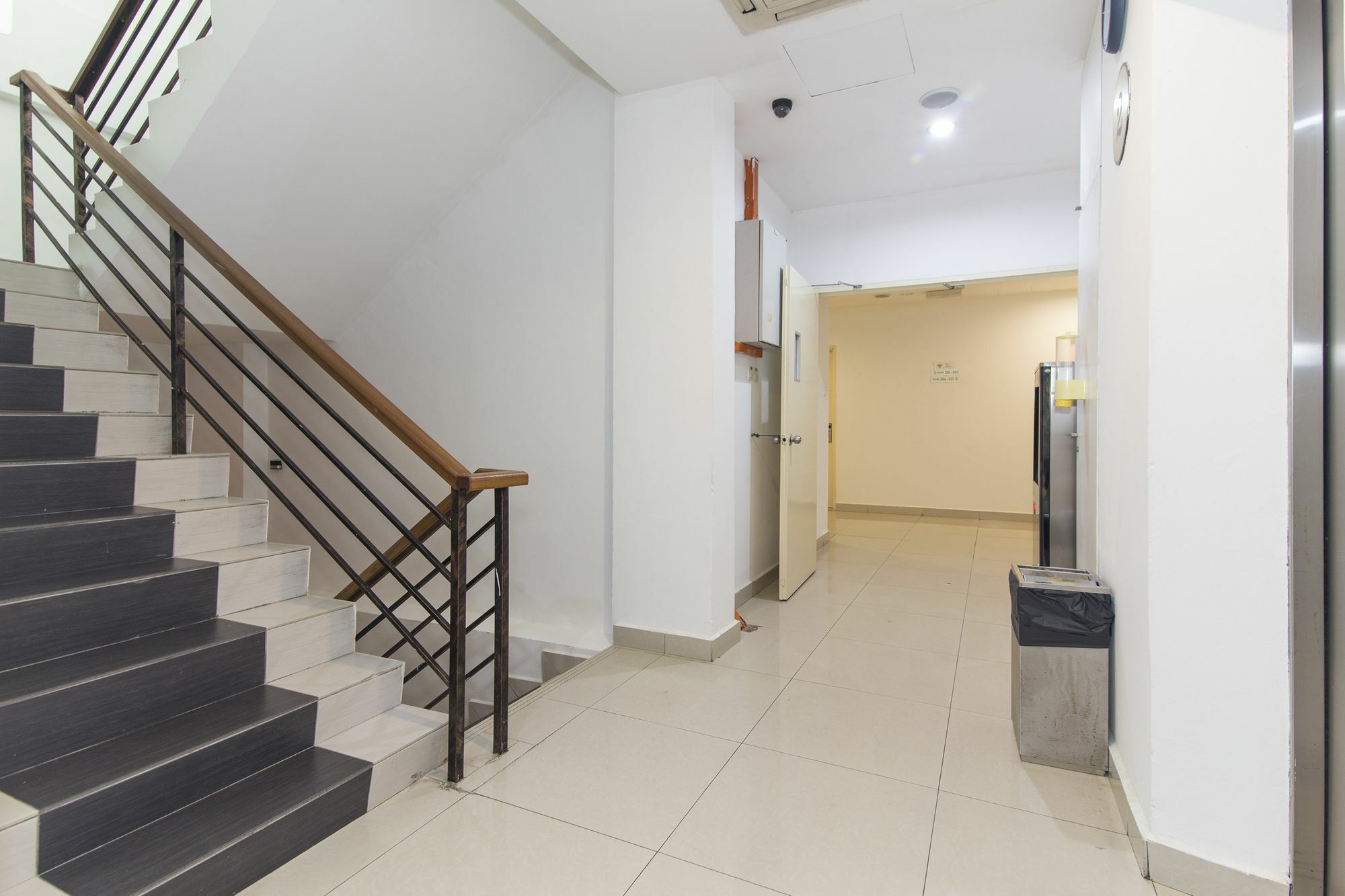 Super Oyo 331 I Boutique Hotel Petaling Jaya Esterno foto