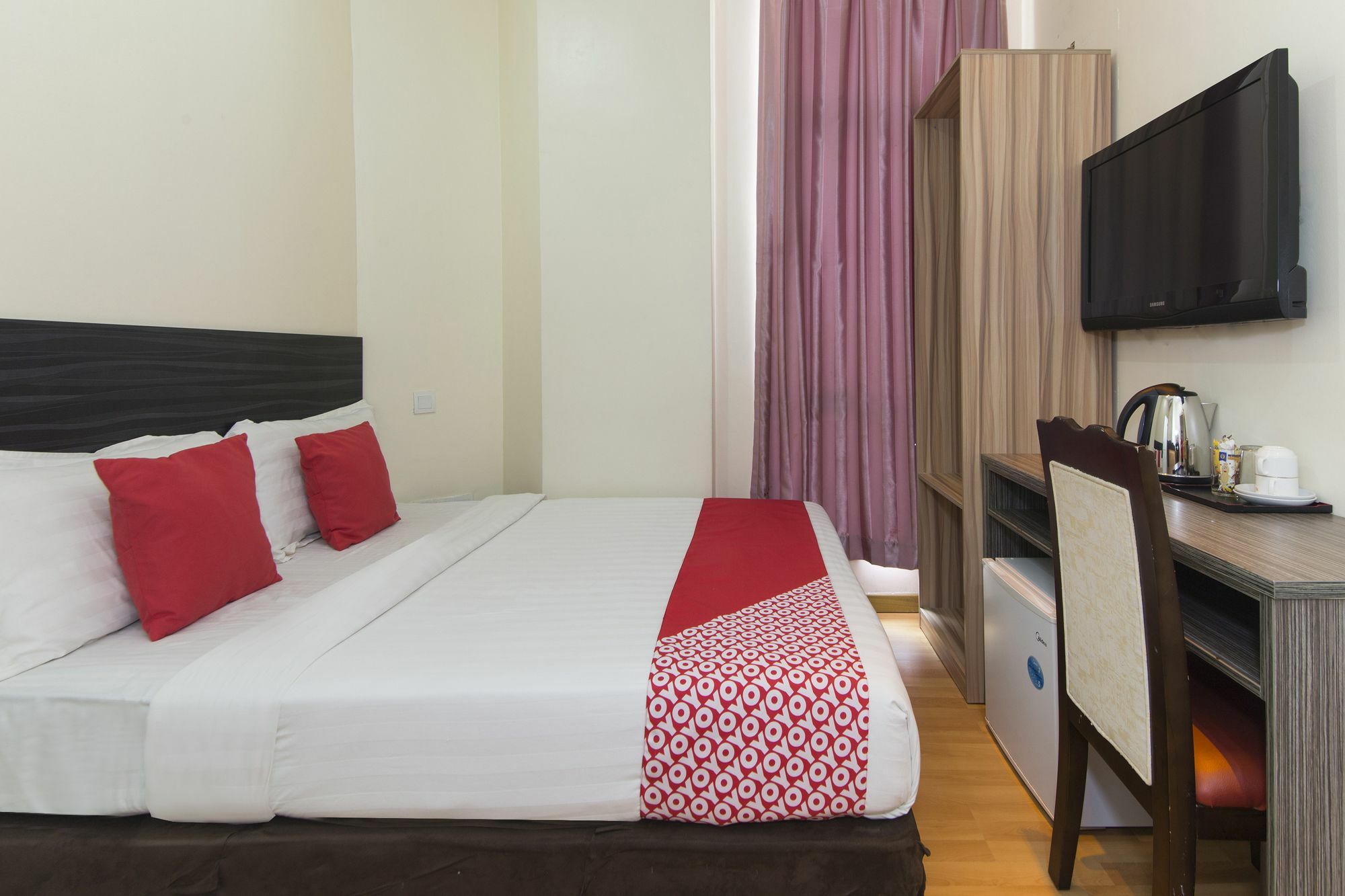 Super Oyo 331 I Boutique Hotel Petaling Jaya Esterno foto